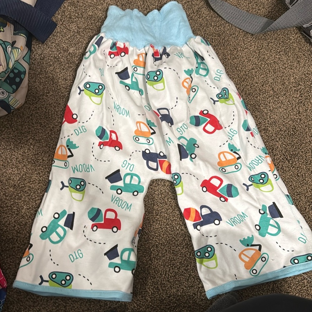 Bed stay dry cloth diaper/bed wetting pants.